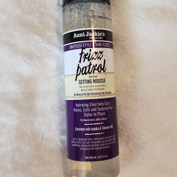 Aunt Jackie's Frizz Patrol Anti-Poof Twist & Curl Setting Mousse - Picture 1 of 4
